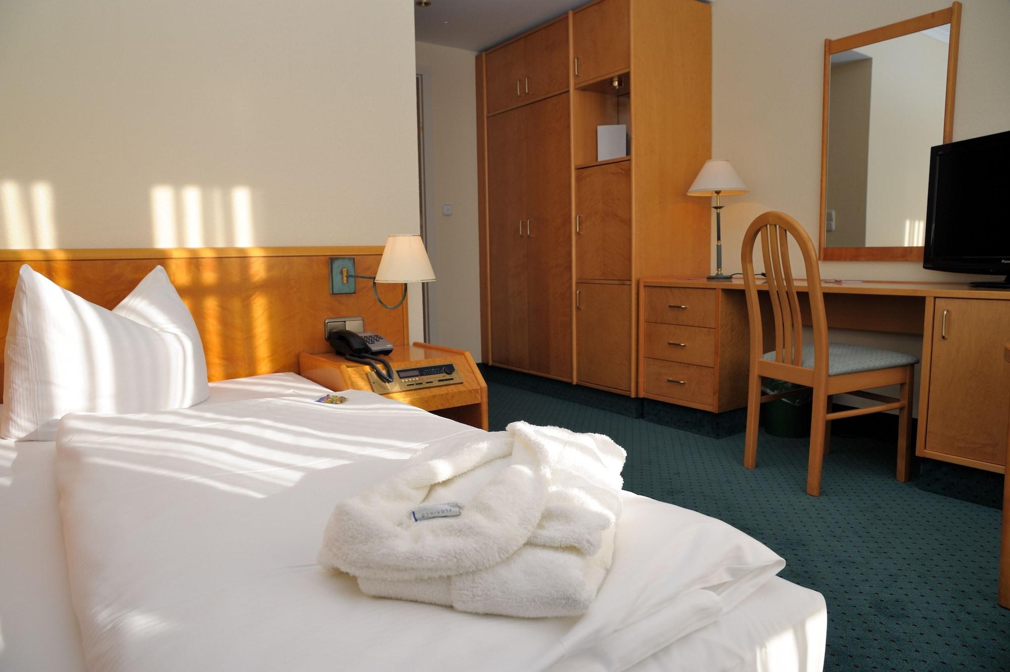 Park Hotel Fasanerie Neustrelitz Exterior foto