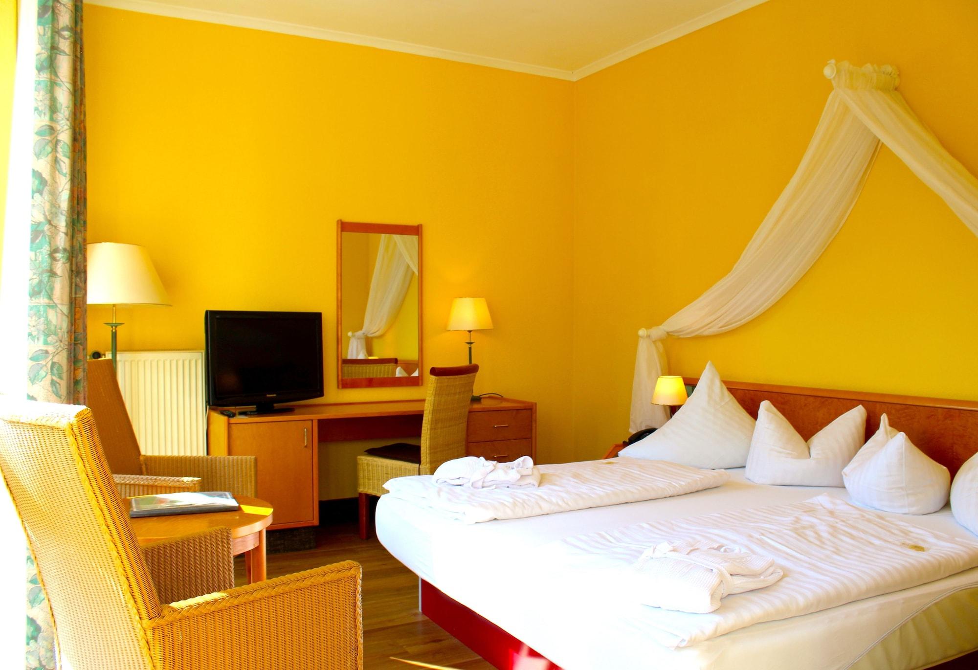 Park Hotel Fasanerie Neustrelitz Exterior foto